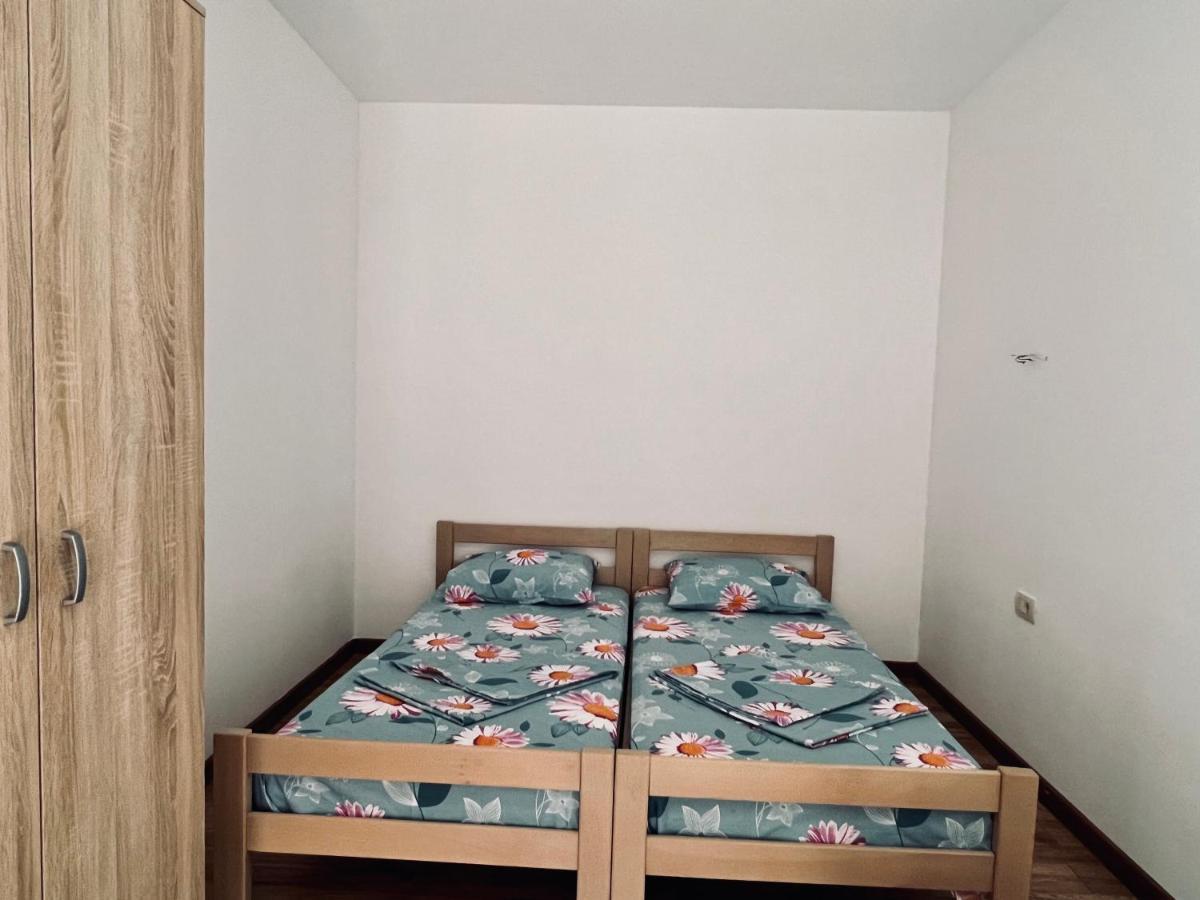Zevs 4 Apartment