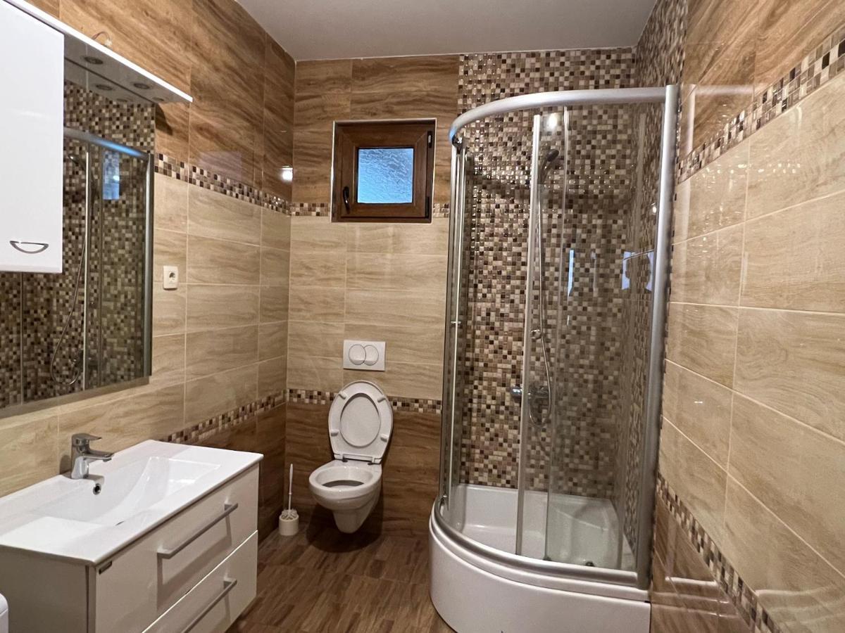 Apartment Zevs 4 *