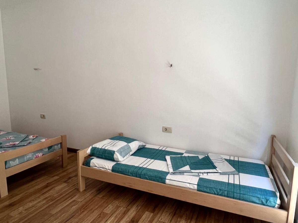 Apartment Zevs 4 *